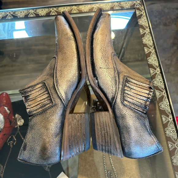 Freebird Metallic Ankle Booties - Picture 4 of 10